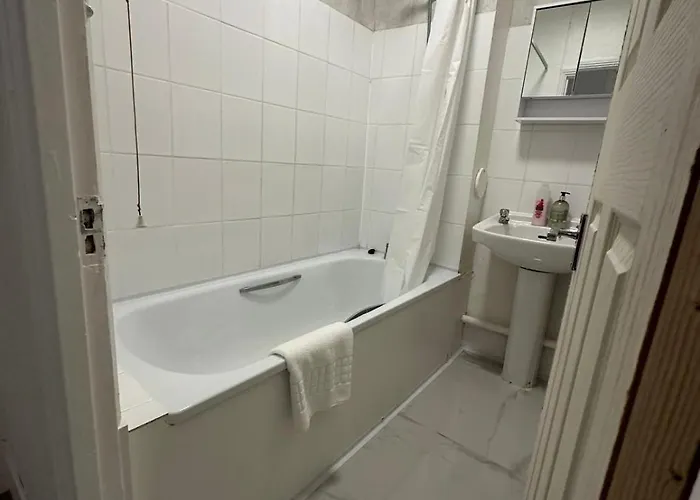 Ground Floor One Bedroom Flat Miles