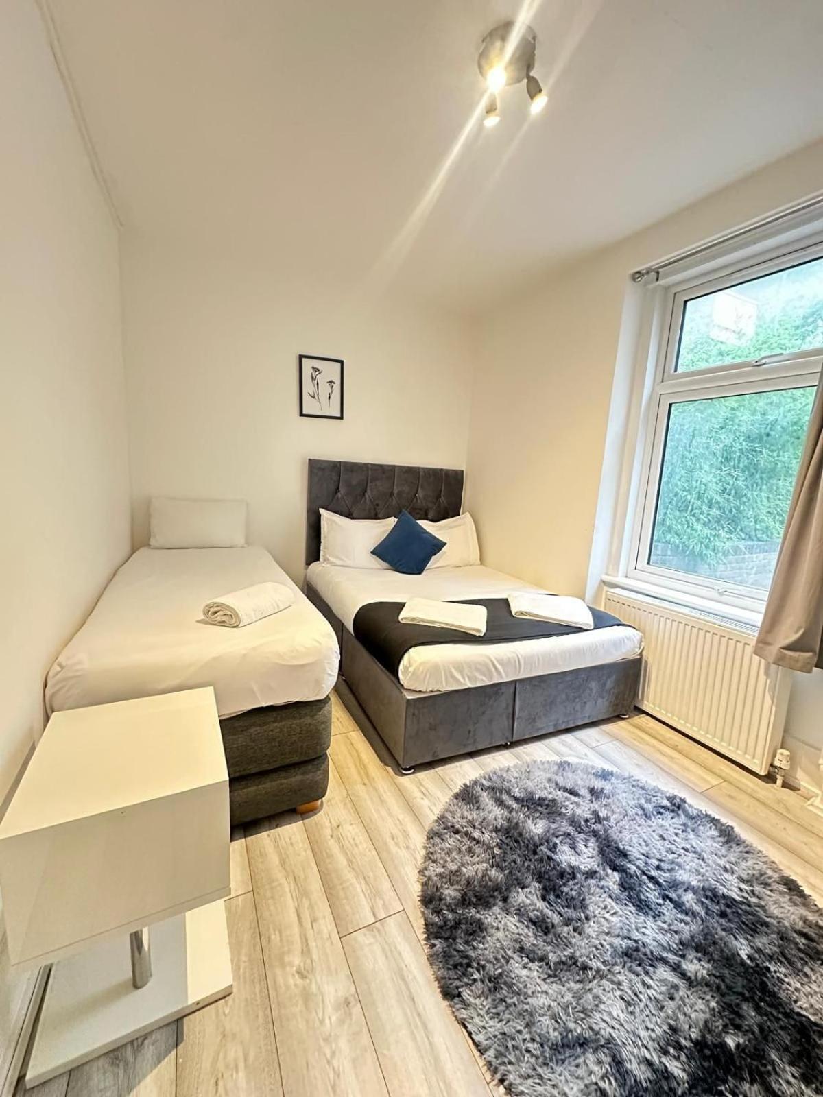 Ground Floor One Bedroom Flat Miles Appartamento Londra