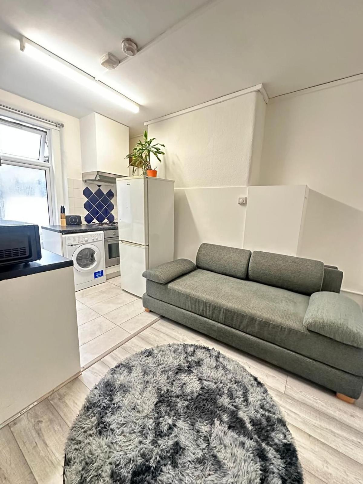 Ground Floor One Bedroom Flat Miles Appartamento *